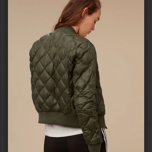 Aritzia TNA Down League Bomber Cranberry Small - Picture 9 of 11